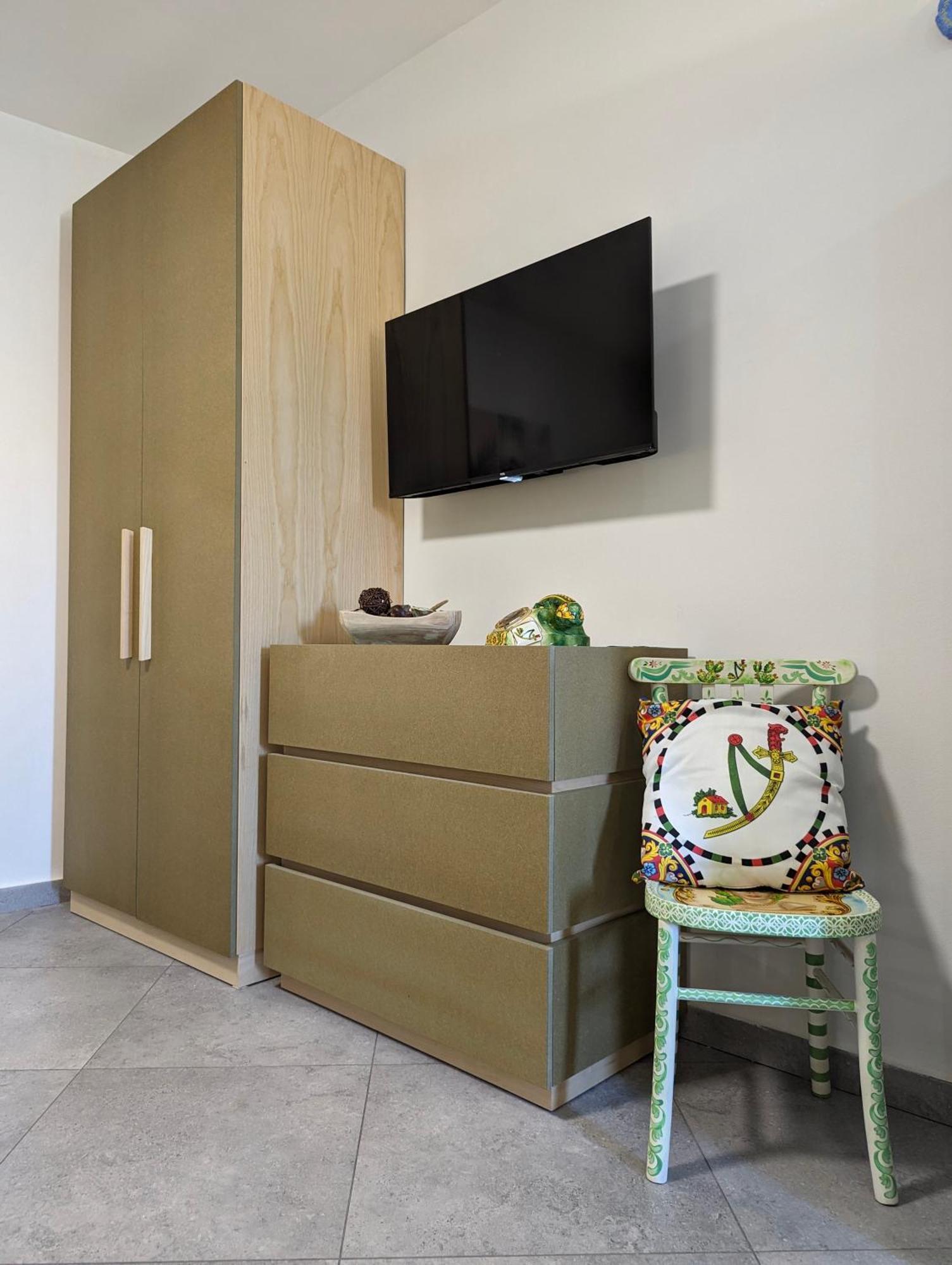 I Colori Della Sicilia Apartment ชีนิซี ภายนอก รูปภาพ