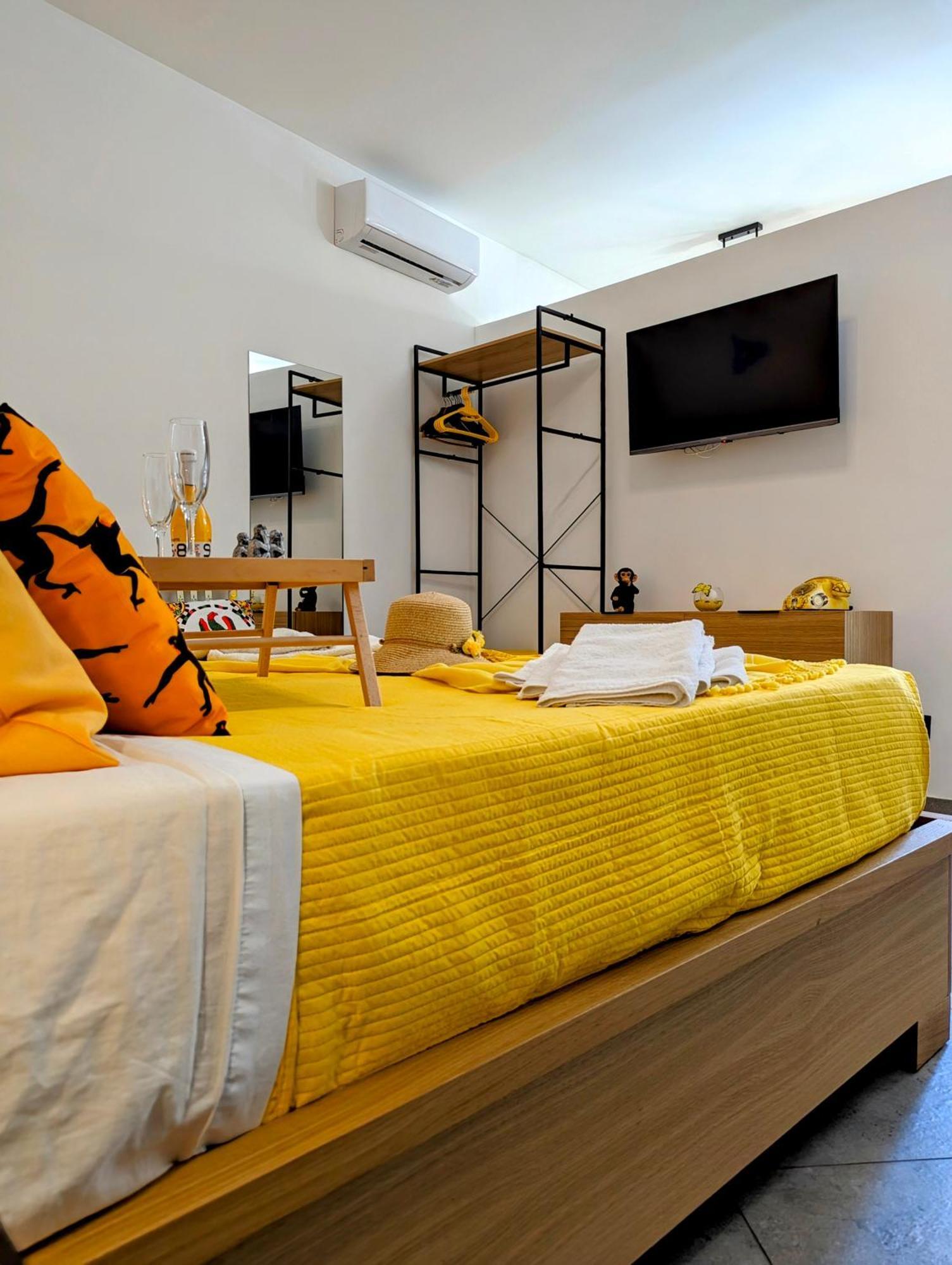 I Colori Della Sicilia Apartment ชีนิซี ภายนอก รูปภาพ