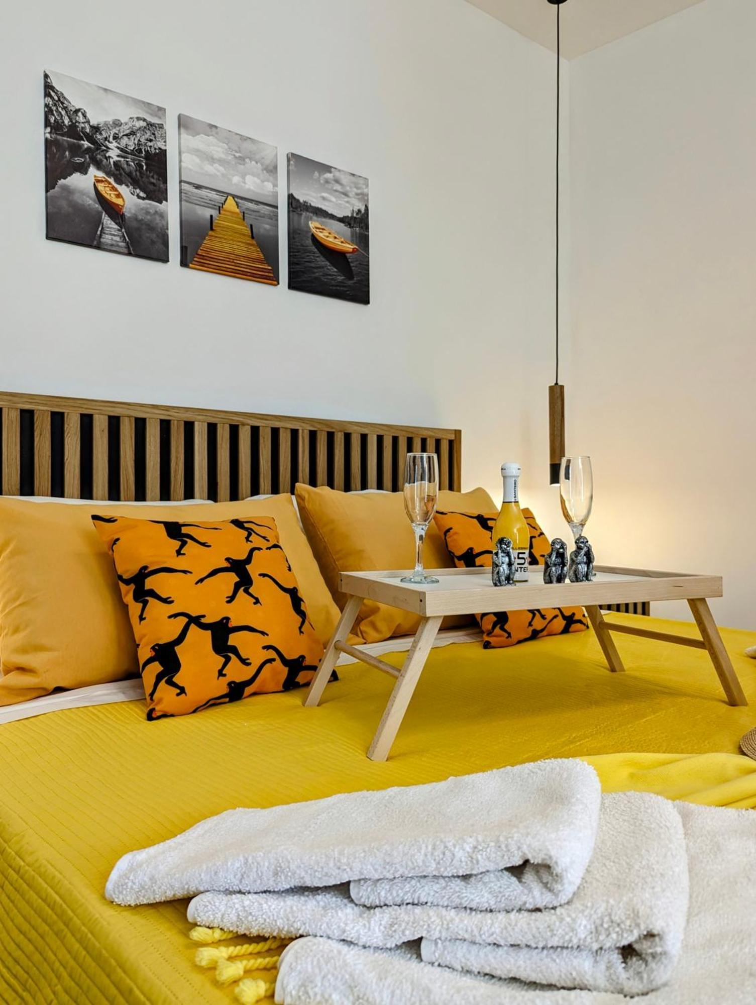I Colori Della Sicilia Apartment ชีนิซี ภายนอก รูปภาพ