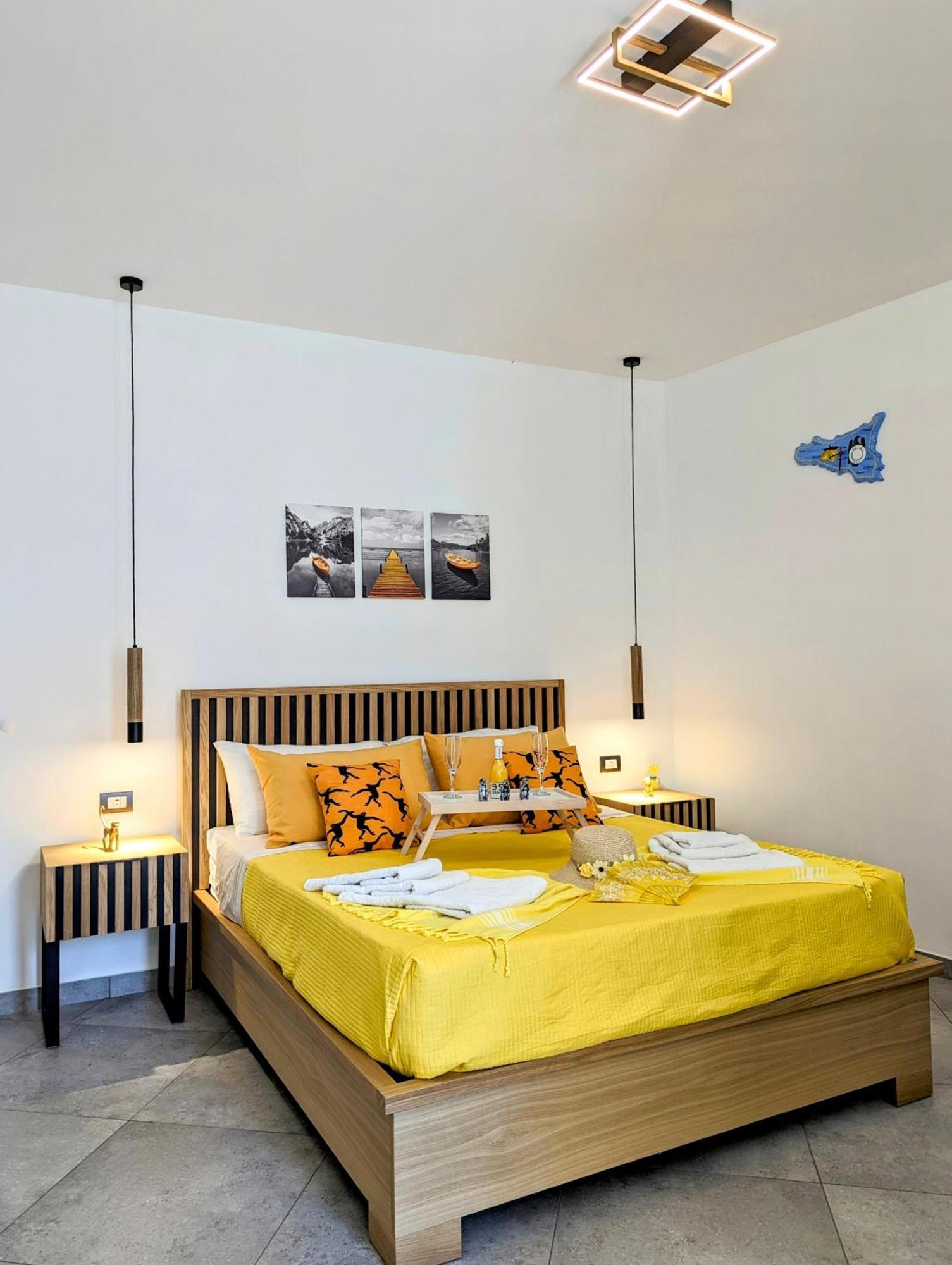 I Colori Della Sicilia Apartment ชีนิซี ภายนอก รูปภาพ
