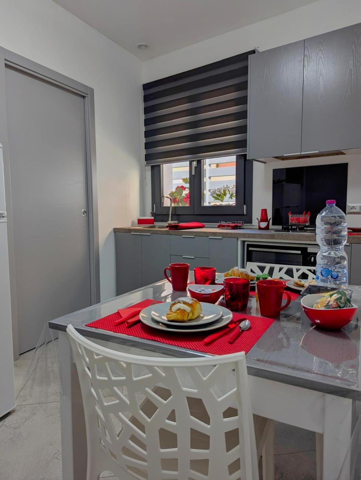 I Colori Della Sicilia Apartment ชีนิซี ภายนอก รูปภาพ