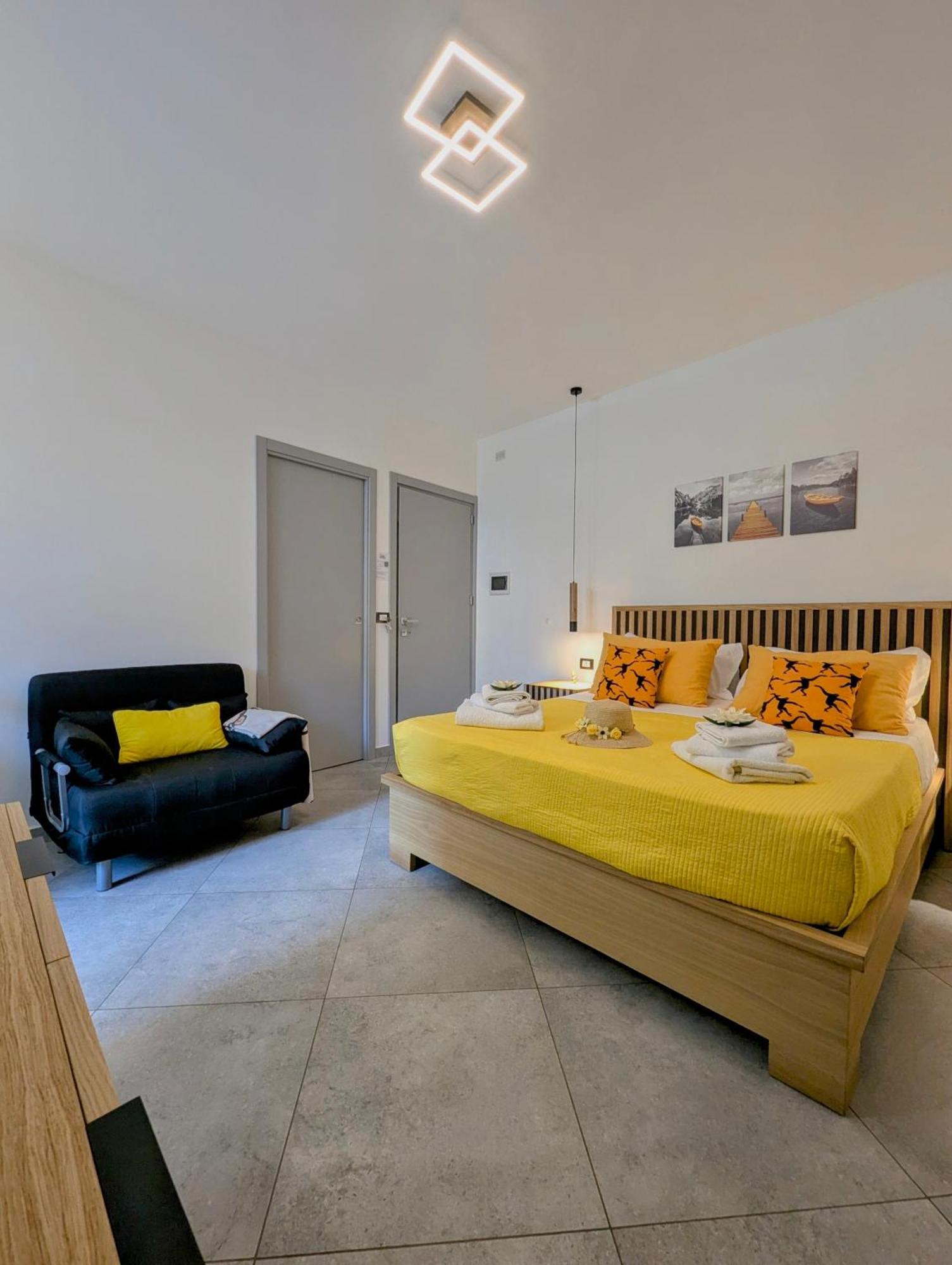 I Colori Della Sicilia Apartment ชีนิซี ภายนอก รูปภาพ